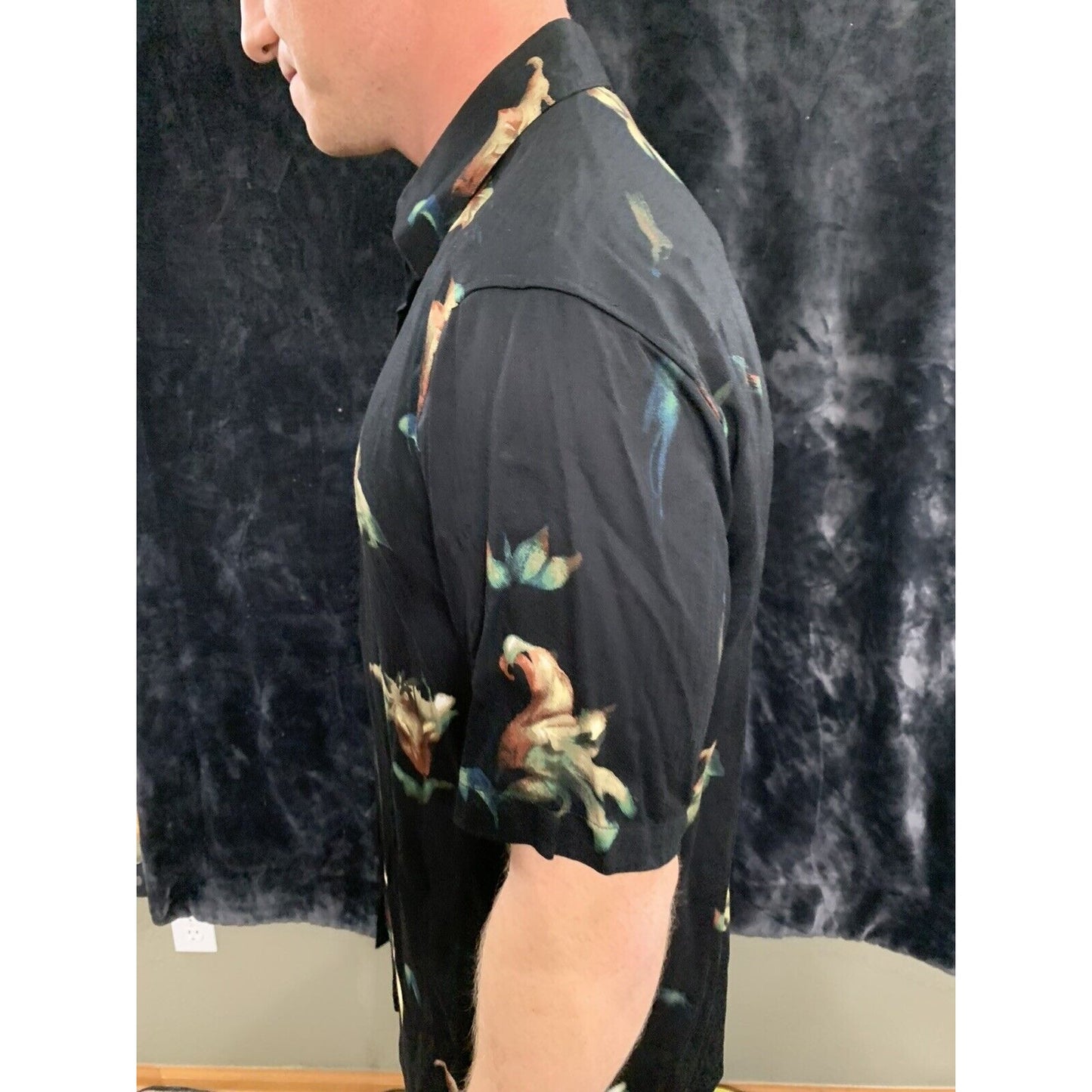 Metro Concepts Mens Medium Button Down Short Sleeve Shirt Black - Leaf Design