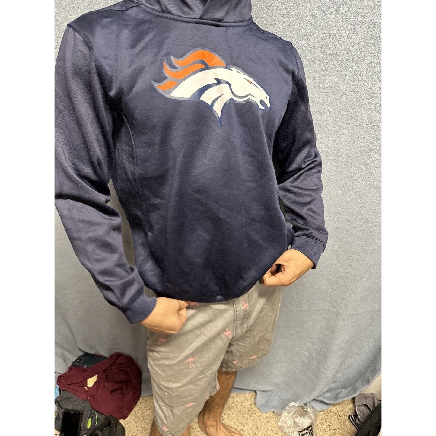 Boys Denver Broncos XL Size 18 Blue Pullover Hoodie Nfl Team Apparel Hole