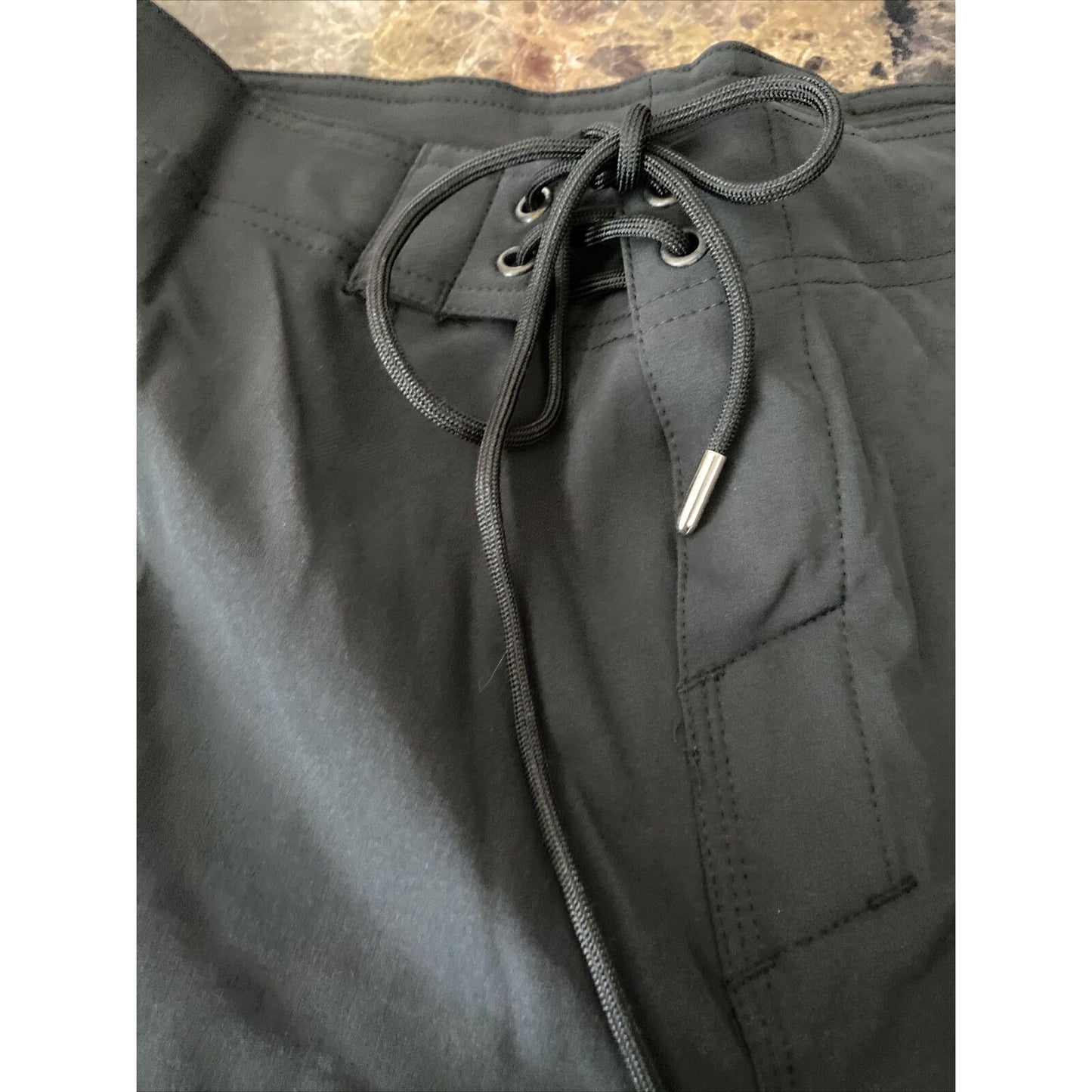 Soffe Extreme Training XT46 Men’s 34 Med Black & Gray Utility Board Shorts NWT