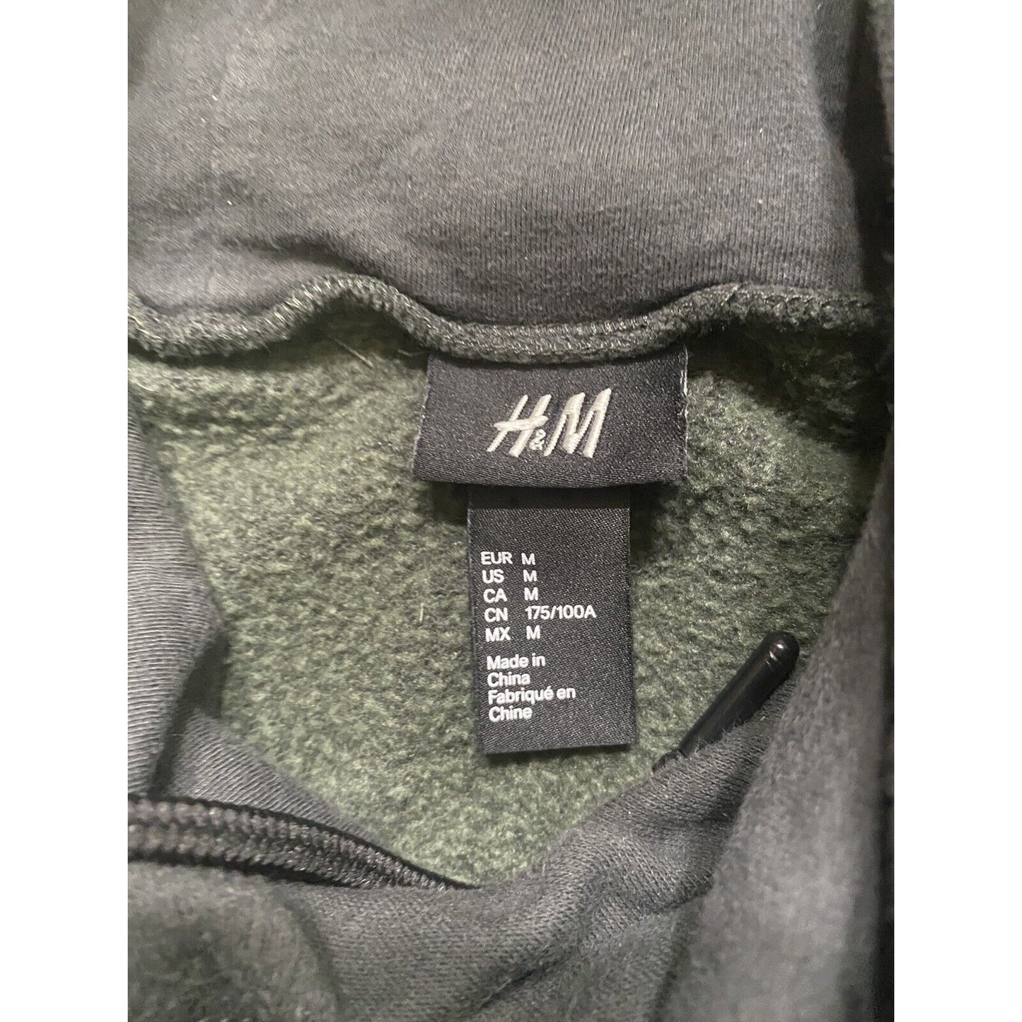 H&M Men’s Medium Stylish Gray Pullover w/ Black and White Faux Leather Band