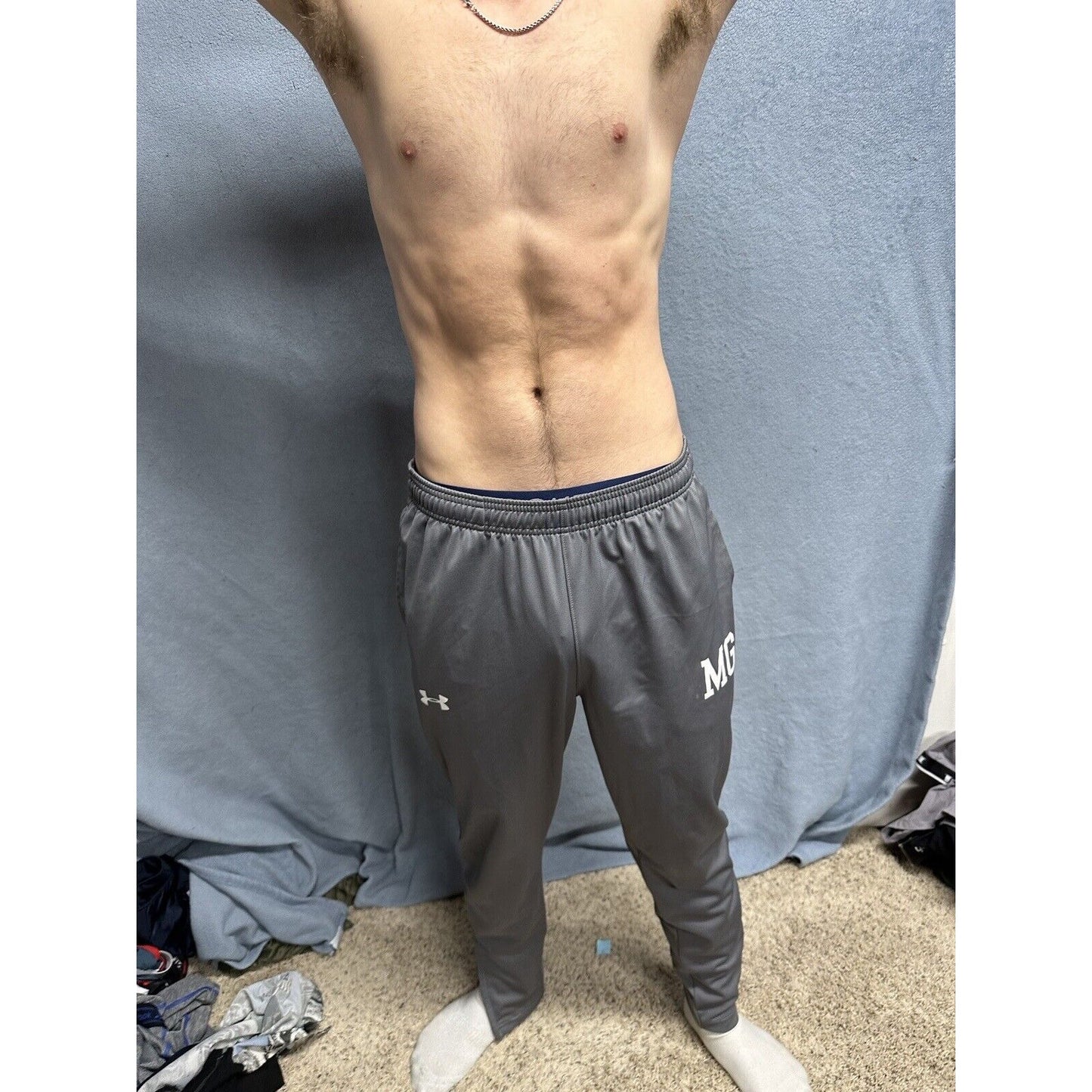 Men’s Gray Fitted Large Under Armour Sweatpants With Pockets MG