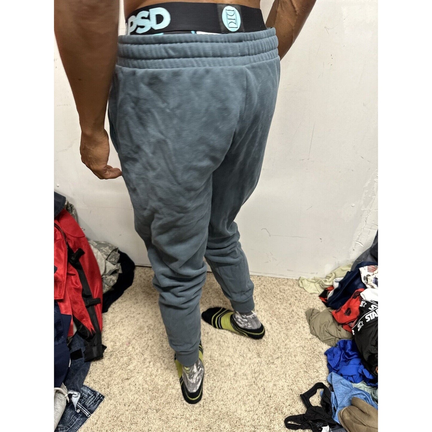 Men’s Large Gray Puma Sweatpants With Pockets