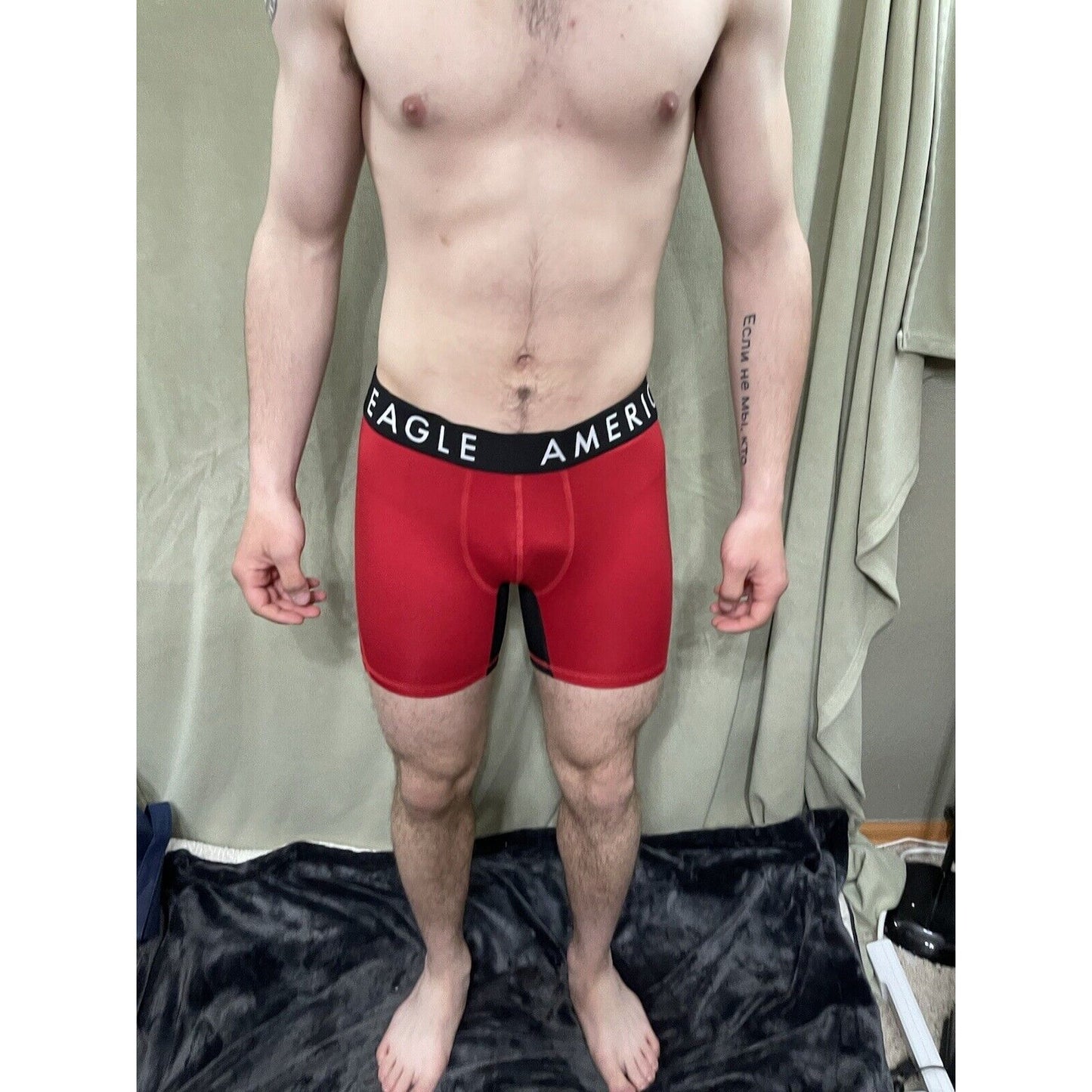 Men’s Red American Eagle Flex Mesh Compression Shorts Medium New