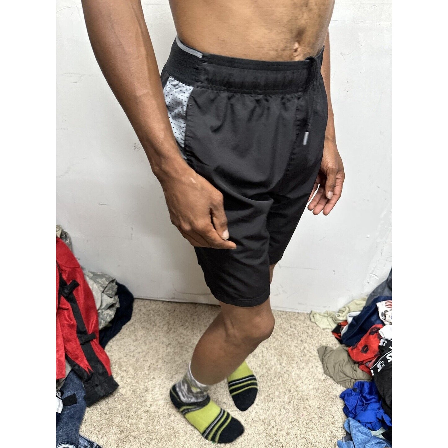 Reebok Black Small Athletic Shorts With Pockets
