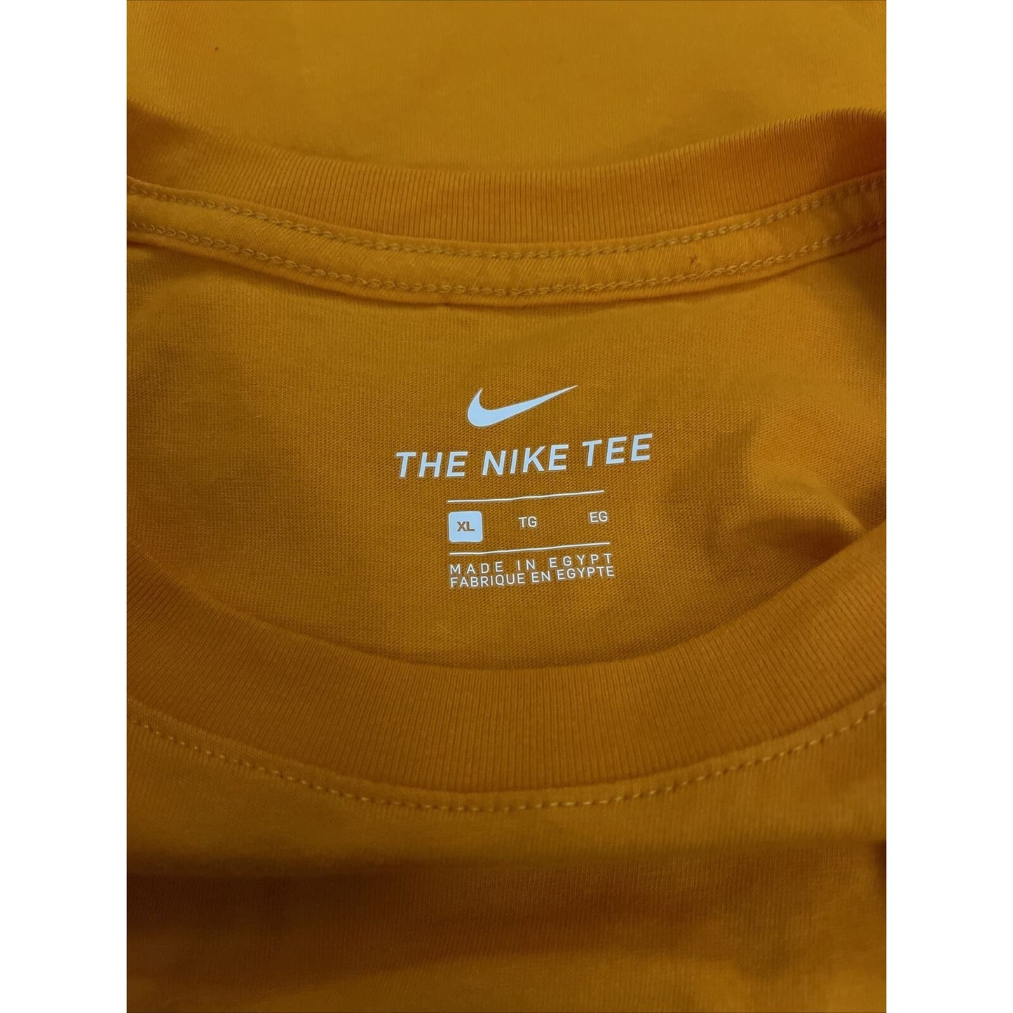 Men’s The Nike Tee XL orange Short Sleeve T-shirt