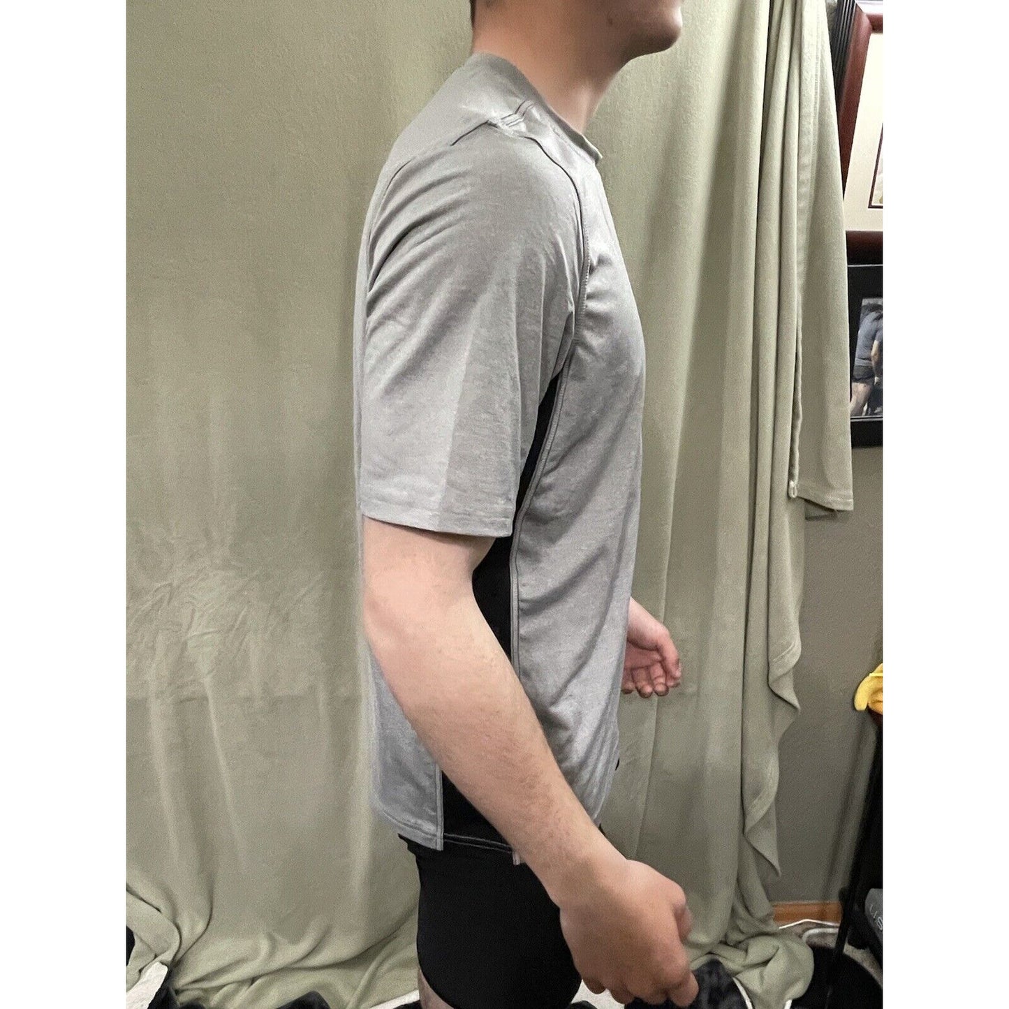 Champion Brand Medium Power Flex Power Train Athletic Casual Short Sleeve Gray