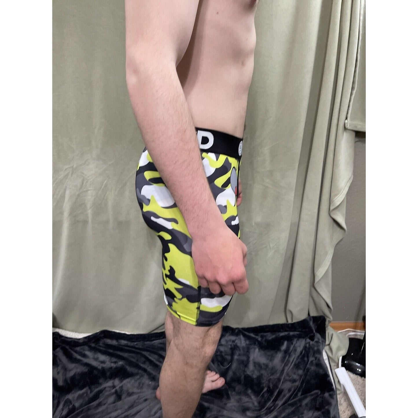 Men’s PSD Compression Shorts Neon Warface Mouth Medium Camo New