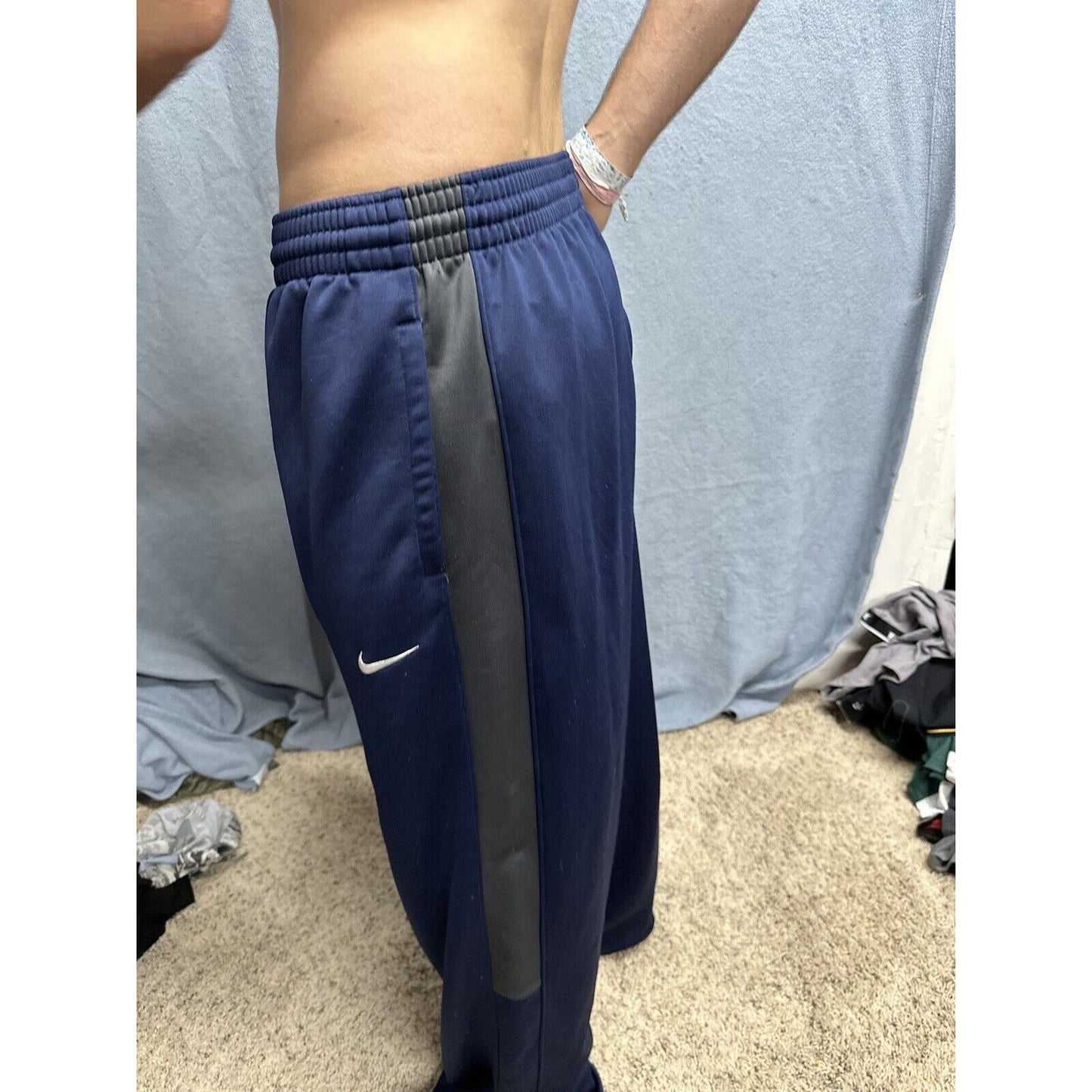 Men’s XL Nike Dri Fit Dark Blue Sweat Pants With Pockets