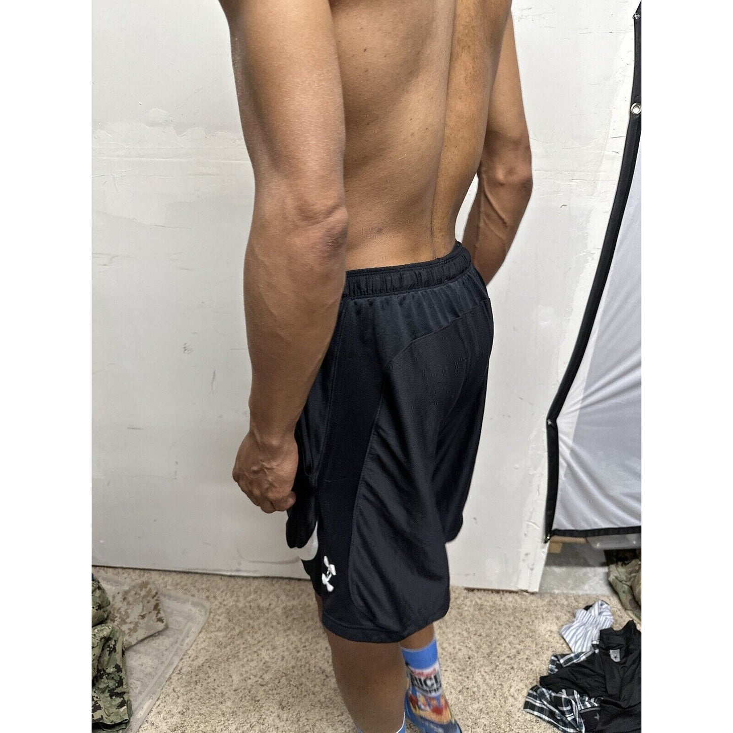 Men’s Under Armour Black Large Shorts Athletic With Pockets