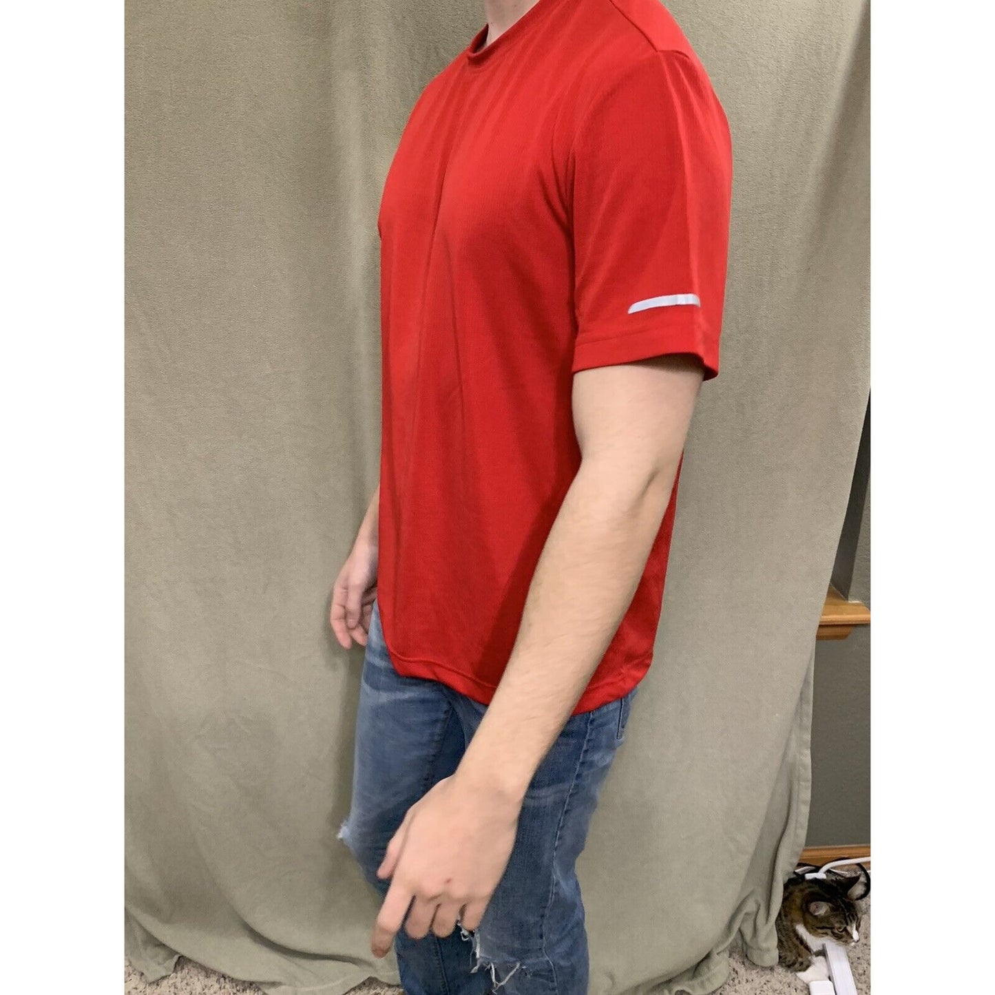 Athletic Works Mens Medium Regular Fit Quick Dry Tee Shirt Red