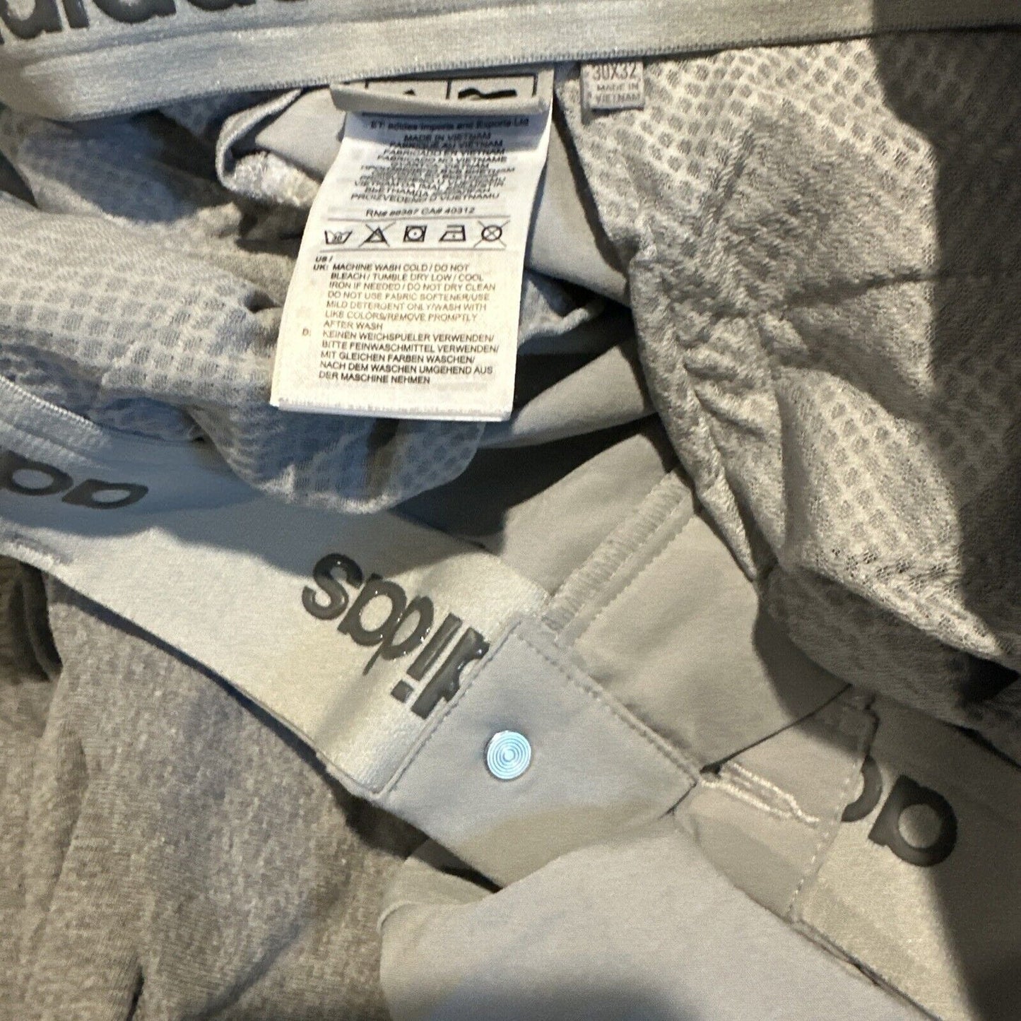 Men’s Adidas 30 X 32 Flex Pants Gray Very Soft