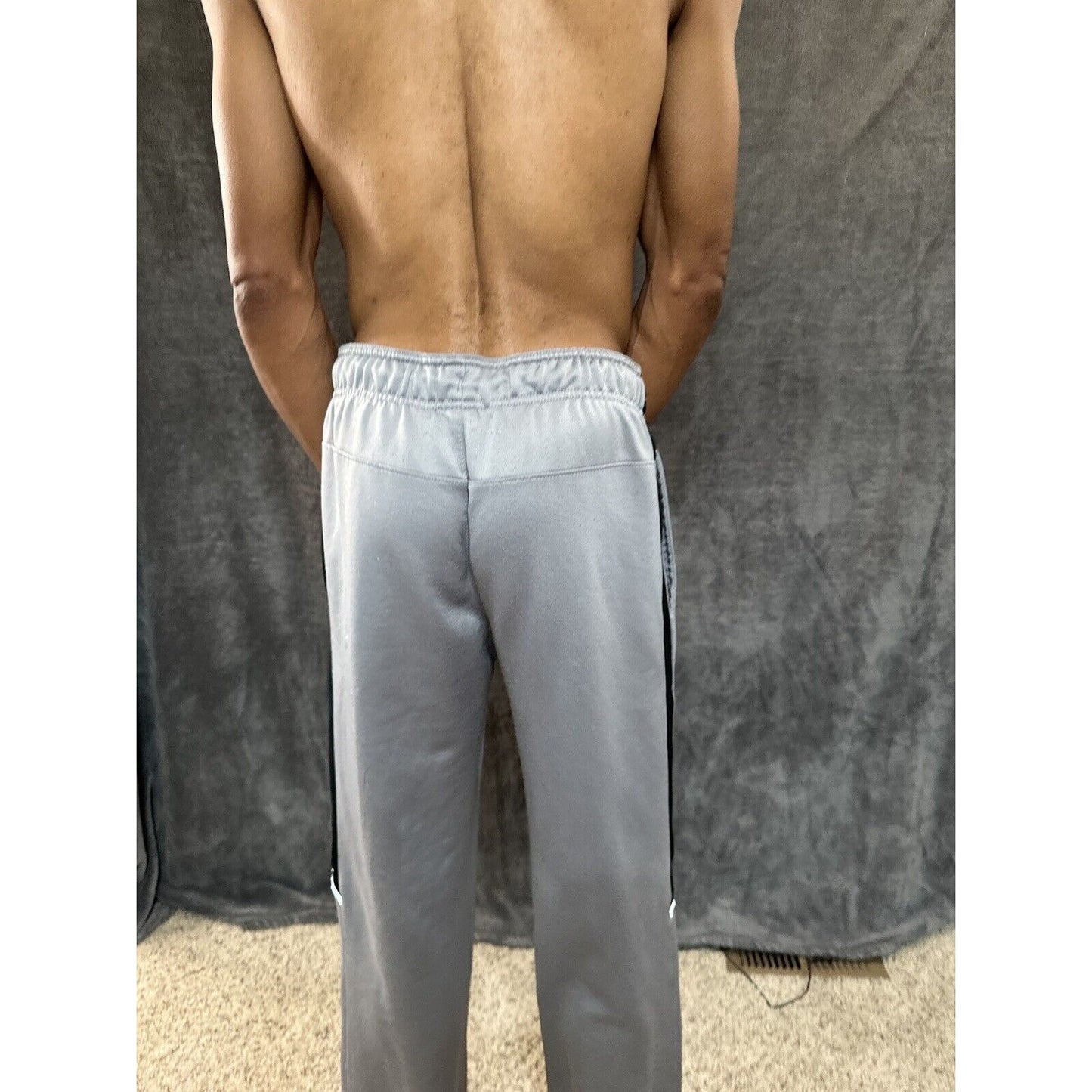 Men’s Gray Everlast Medium Sweatpants With Pockets
