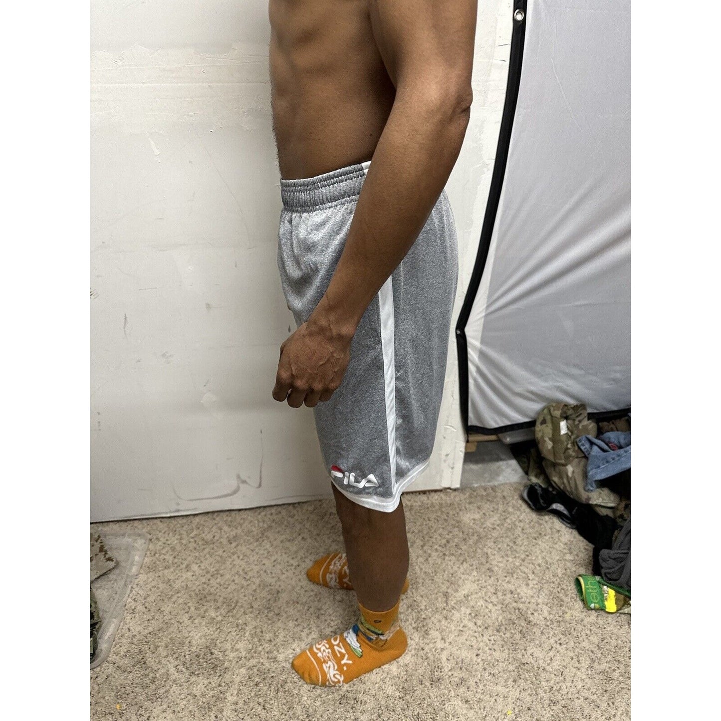 teen boy’s Fila xL Gray Athletic Shorts (18-20)
