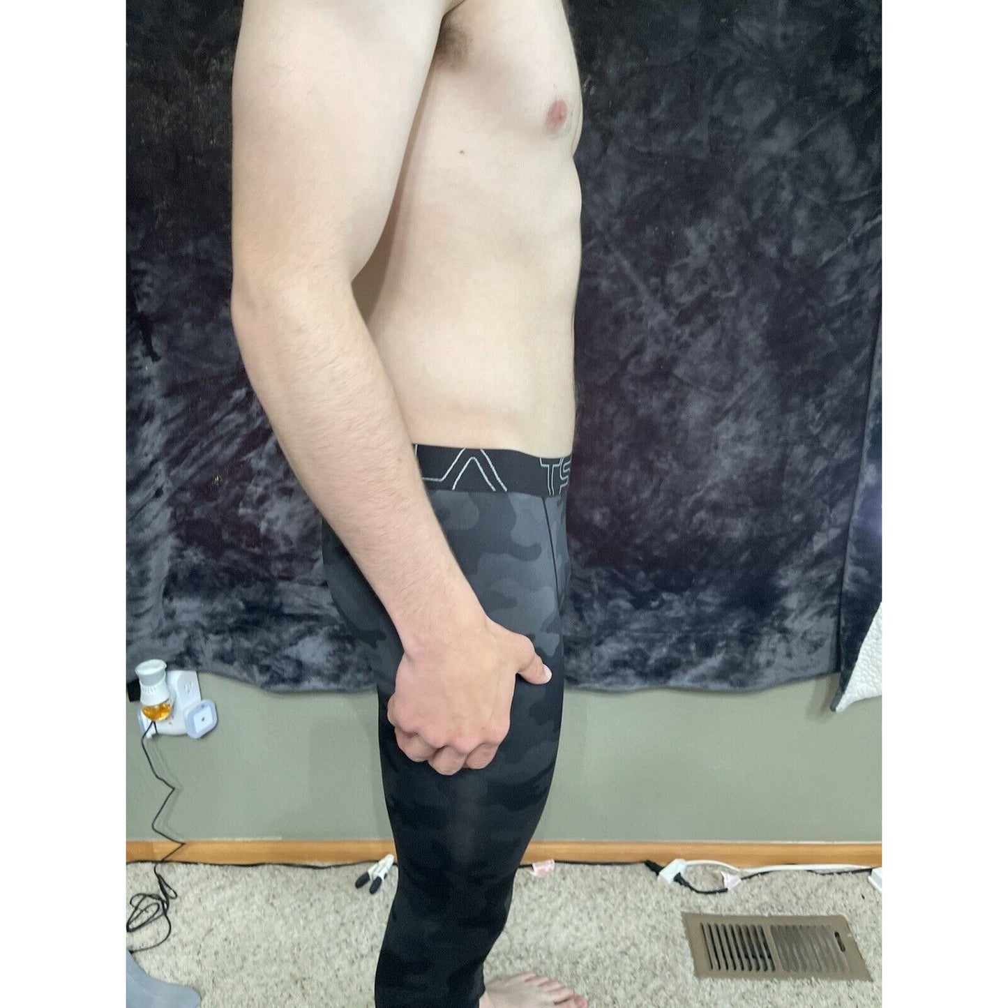 Men’s Medium Dark Gray Camo TSLA Base Layer Compression Pants