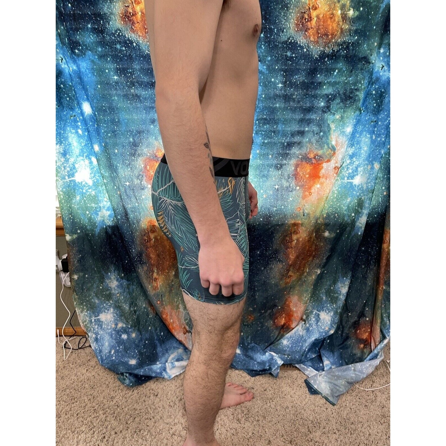 Men's volcom small tropical leaves compression shorts
