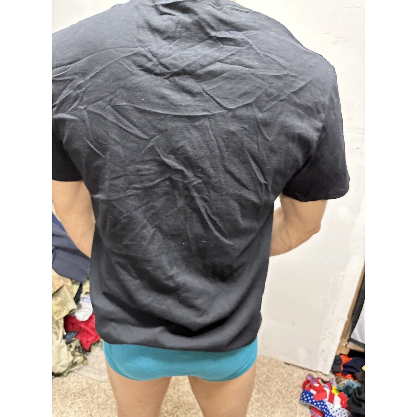 Men’s Fruit Of The Loom Black Medium Tshirt
