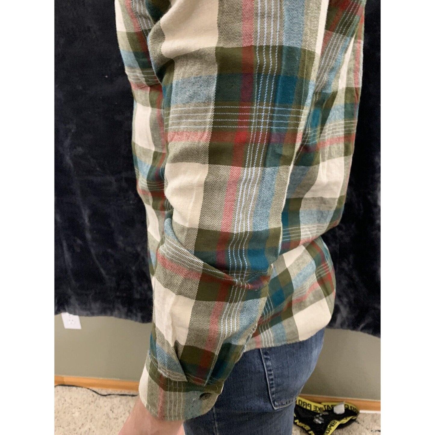 St.Johns Bay Heavy Flannel Button Down Shirt - Men's Size Small