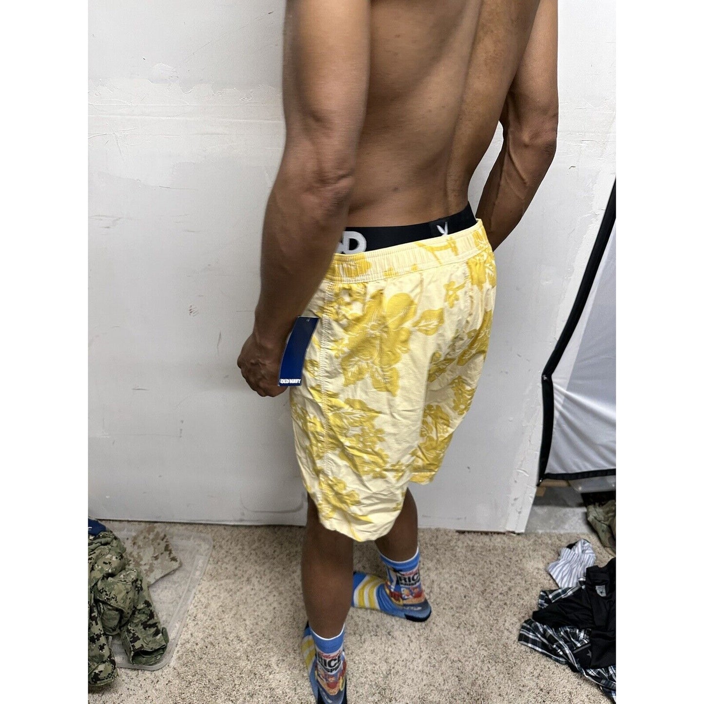 Men’s Floral Old Navy Medium Bathing Suit Combo Board Shorts Tropical yellow