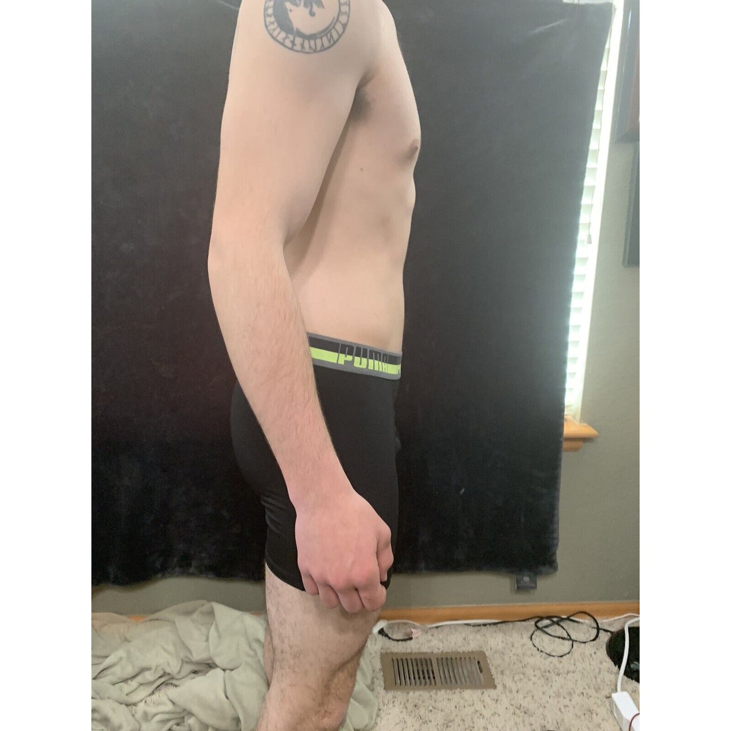 Puma Men’s Black Compression Shorts Medium 15% Spandex Yellow & Black Band