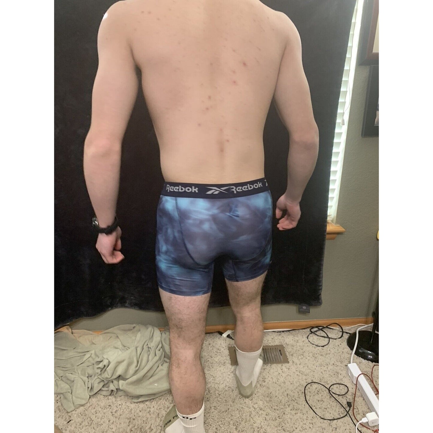 Men’s Reebox Camo Compression Shorts Medium 10% Spandex With Teal Band