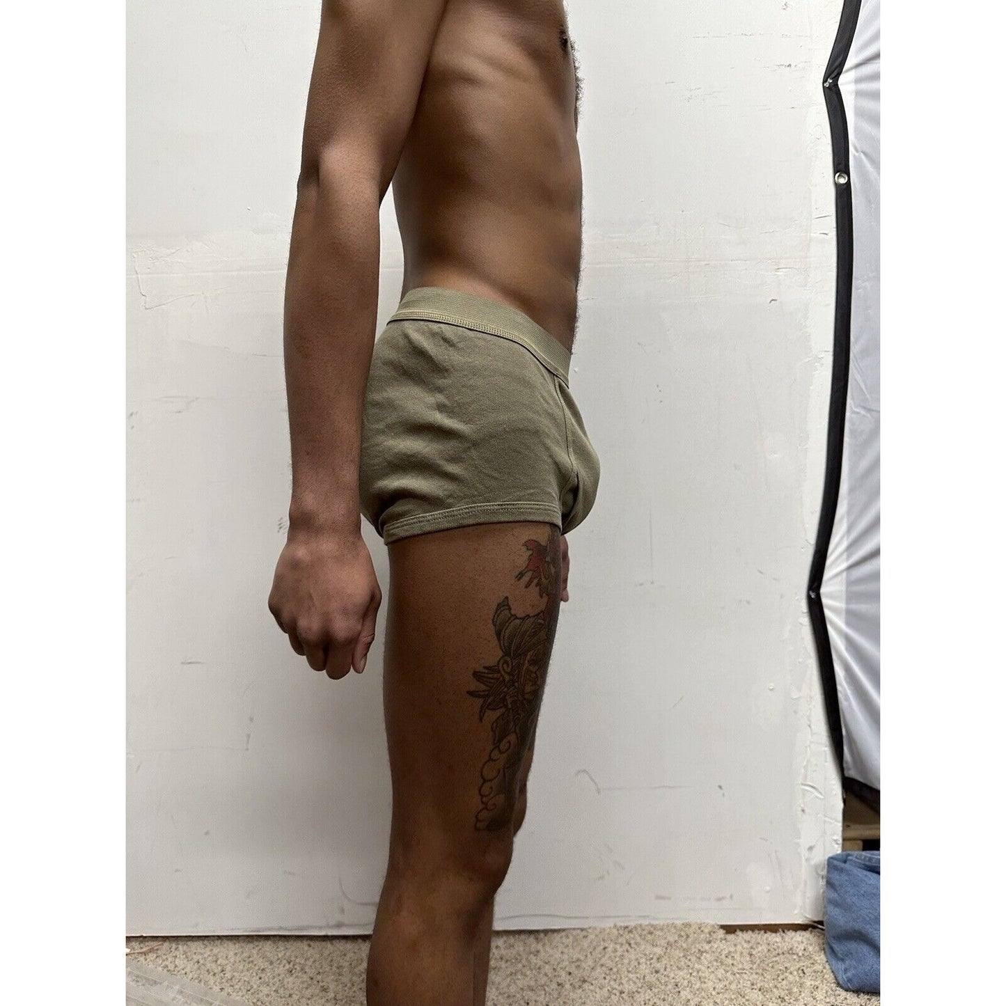 Men’s size 34 army issued CAC briefs brown