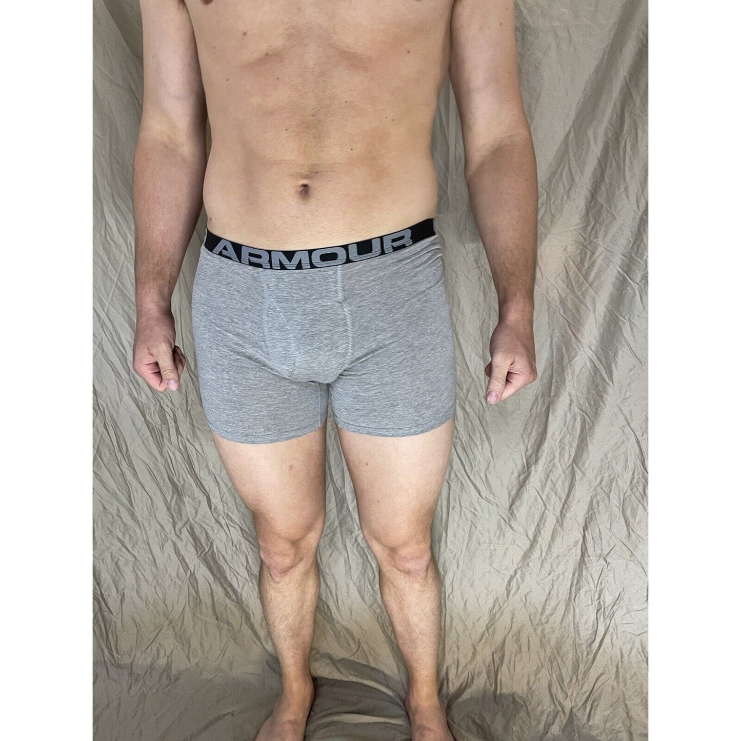 youth XL Light Gray under armour fitted heat gear boxer briefs
