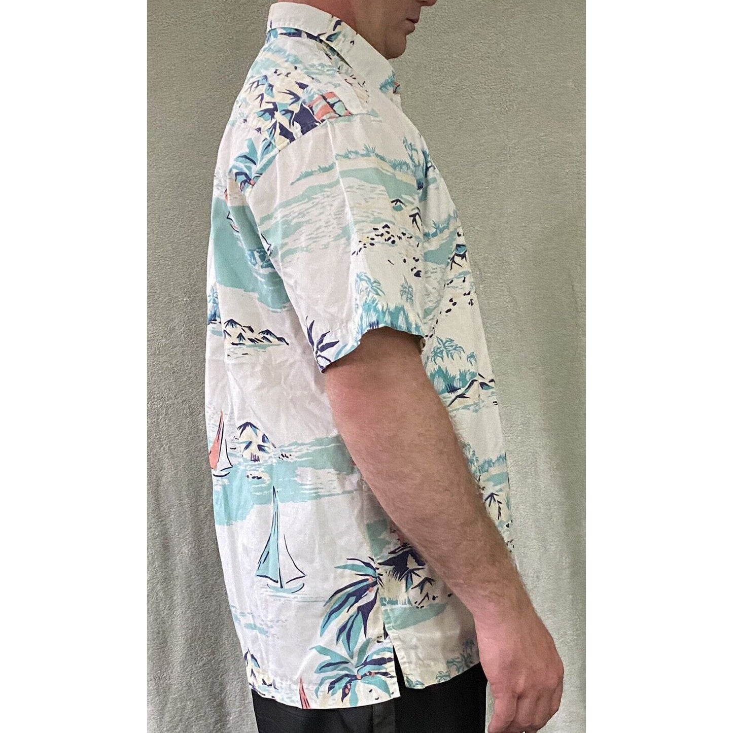 Old Navy White Summer Prints Sailing Boats Island Men’s Large Button-down Shirt