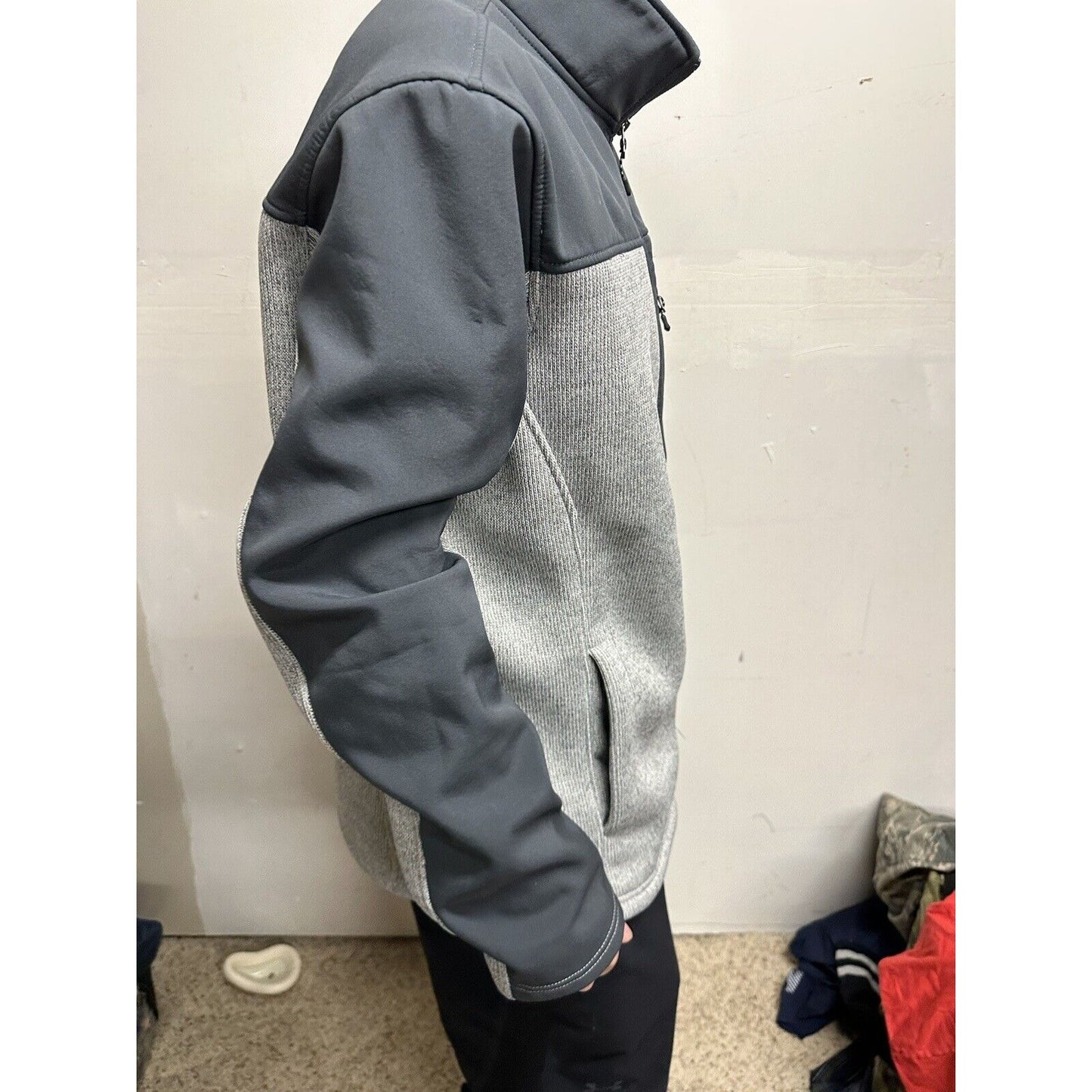 Men’s Large Swiss Tech Gray 42-44 Full Zip Jacket