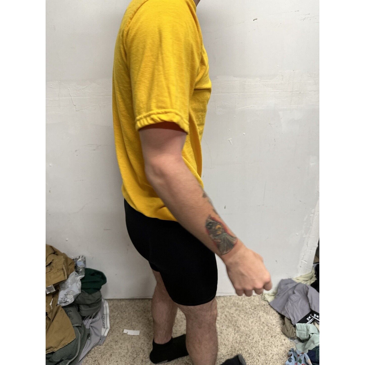 Men’s Yellow Navy Physical Fitness Uniform Short Short Sleeve Small