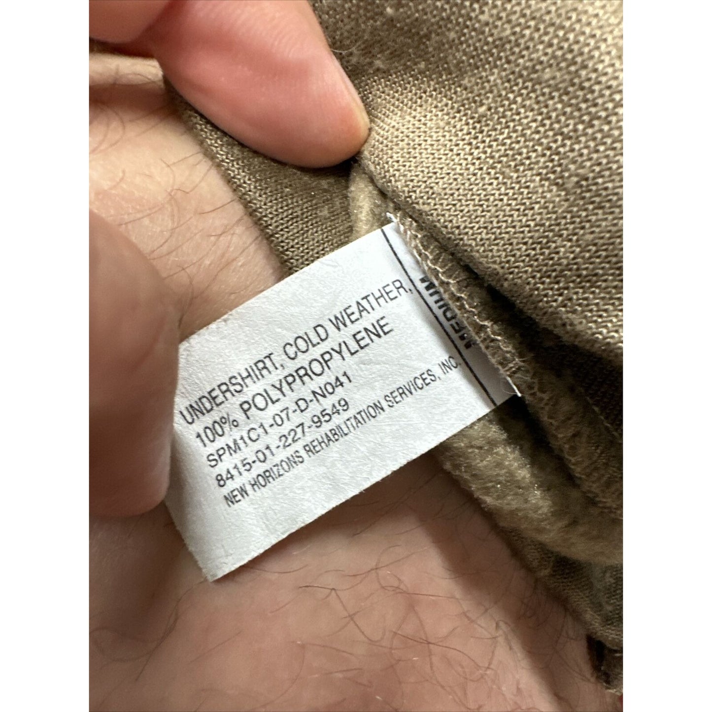 Men’s Tan Military Long Sleeve Medium Cold Weather Polypropylene 1/4 Zip