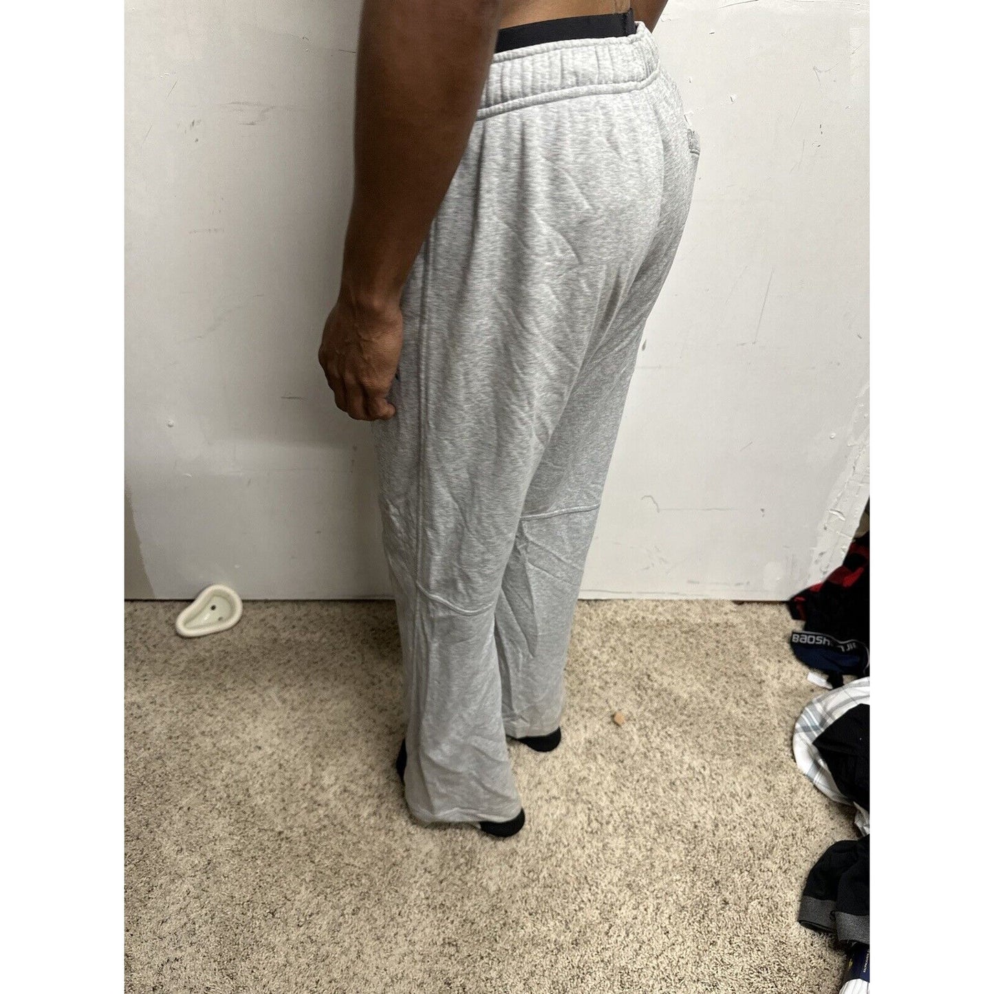 Men’s Medium Gray Puma Sweat Pants With Pockets