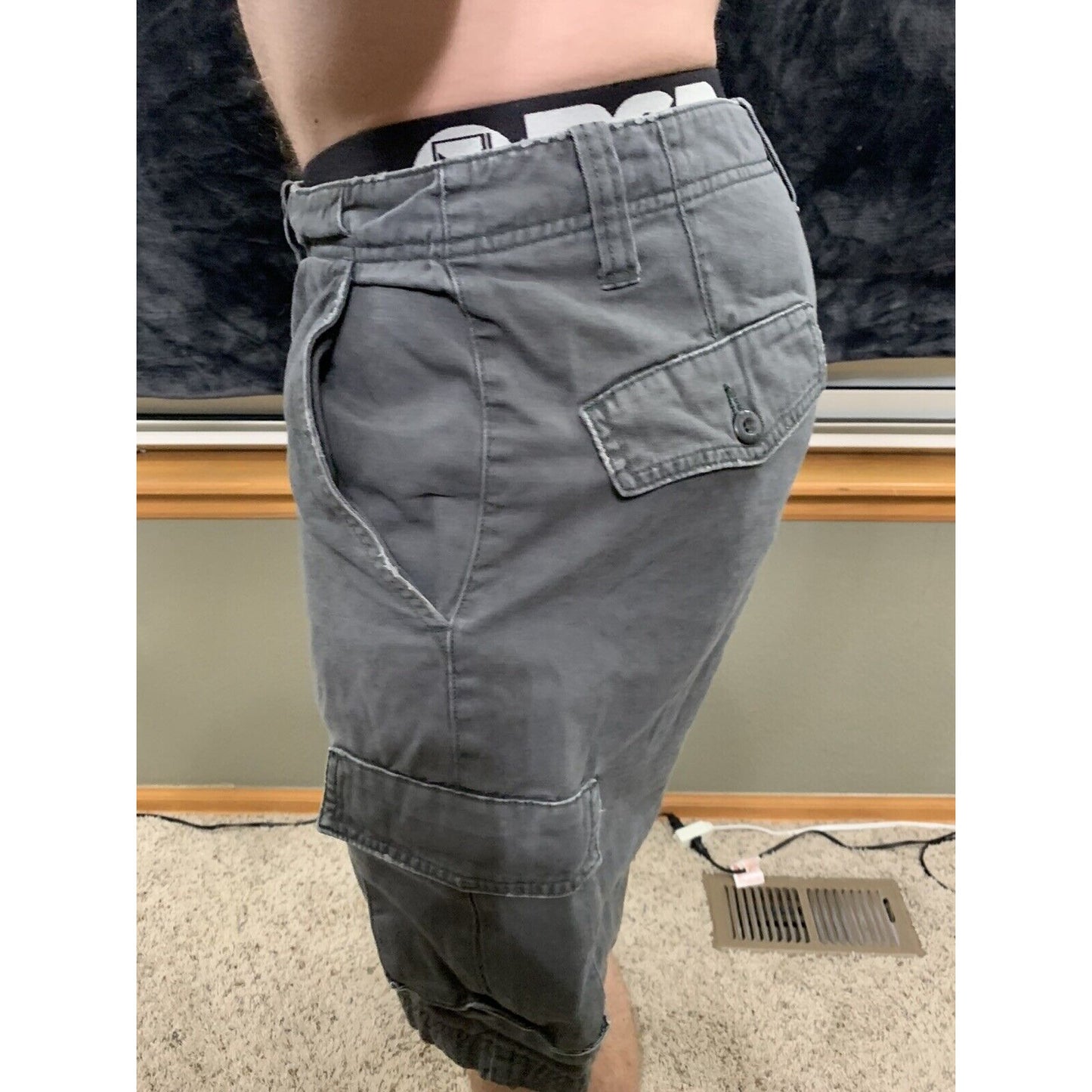 Quick Silver Men's Size 34 Gray Rugged Cargo Shorts