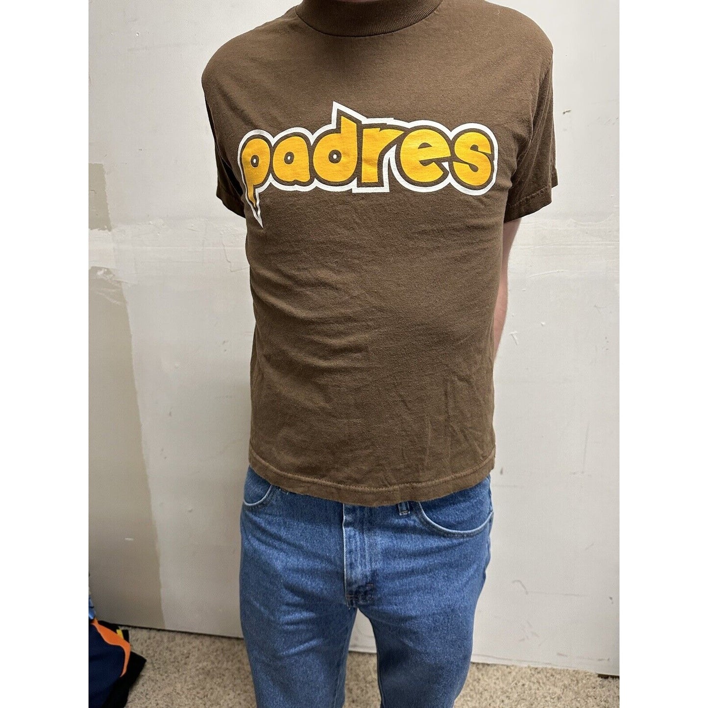 men’s san diego padres old logo style brown short sleeve youth large shirt