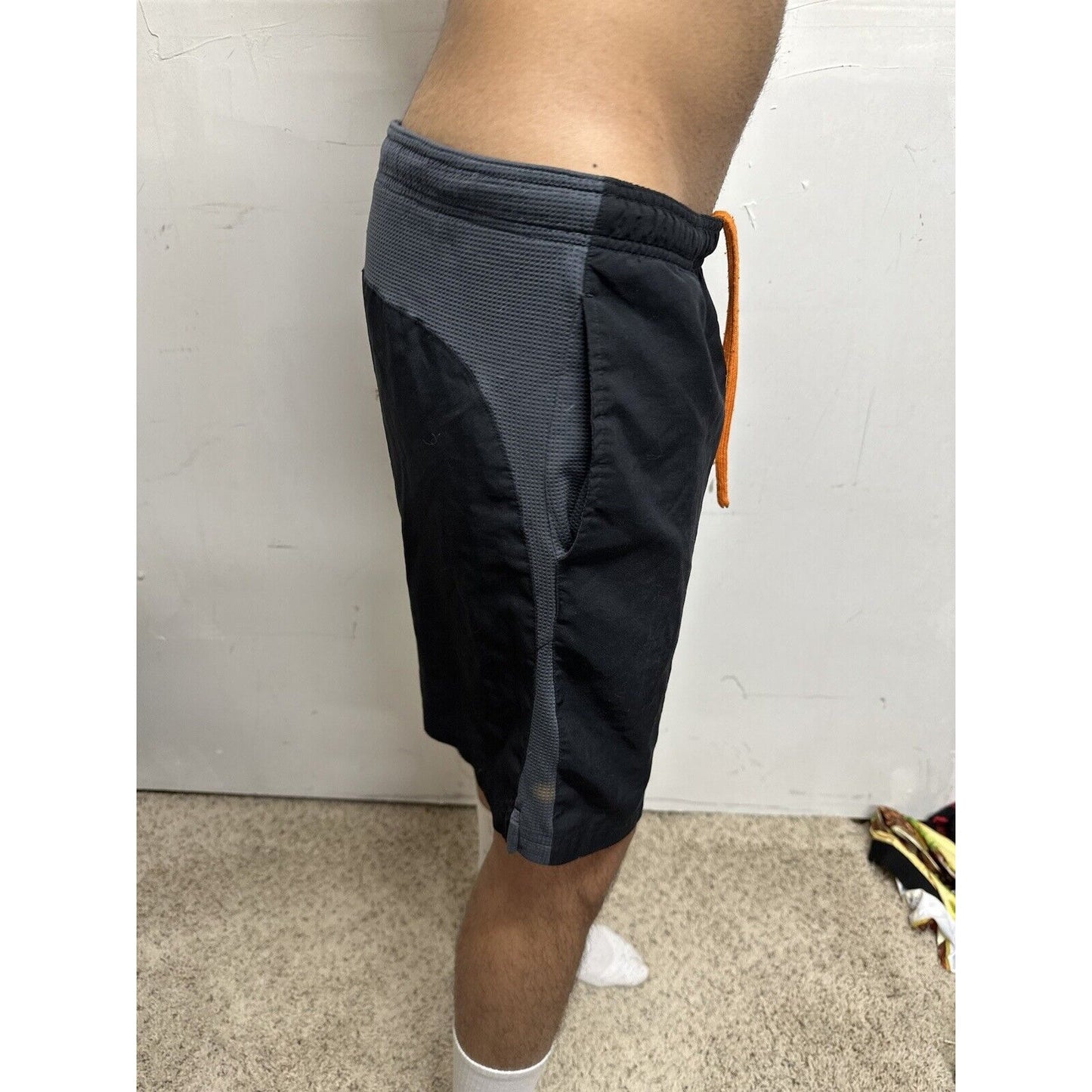 Men’s Small Black Starter Athletic Shorts