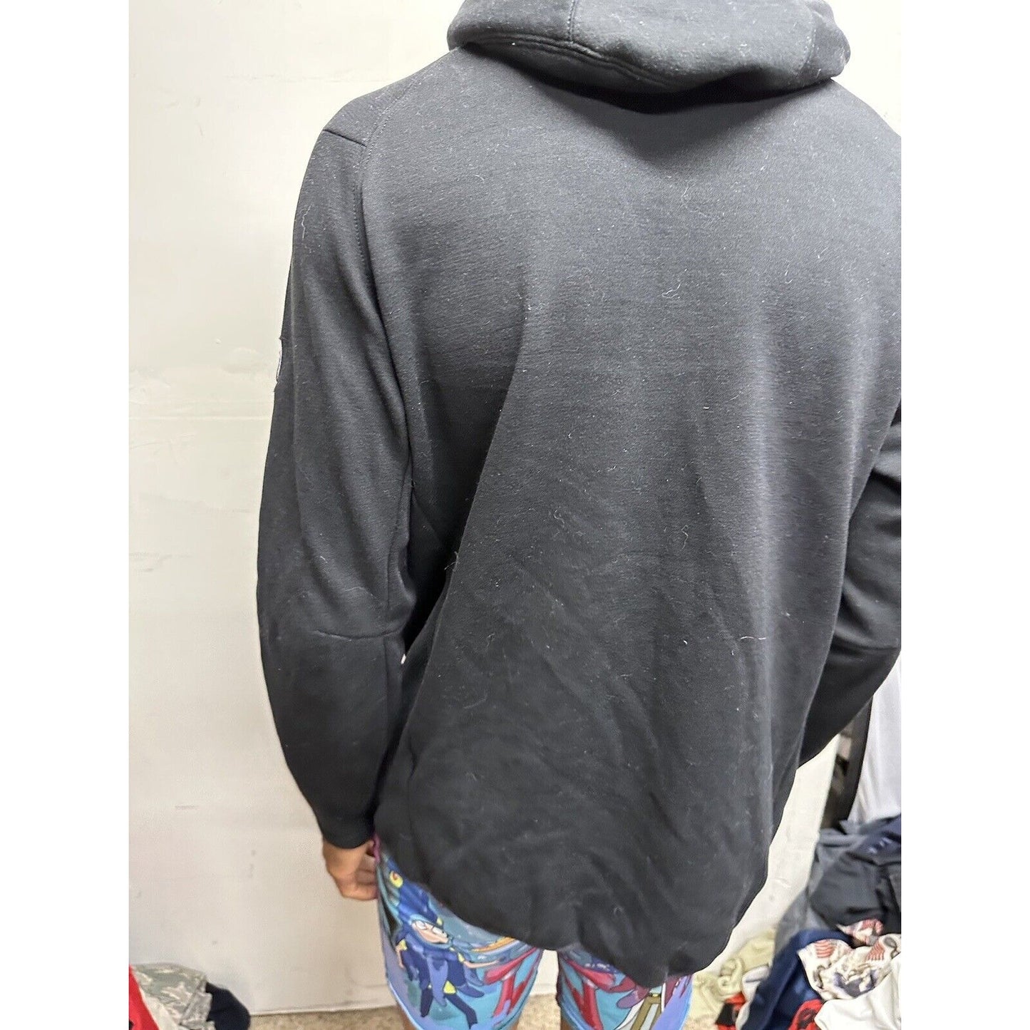 Men’s Black Kuhl Medium Zip Up Hoodie Born In The Mountains