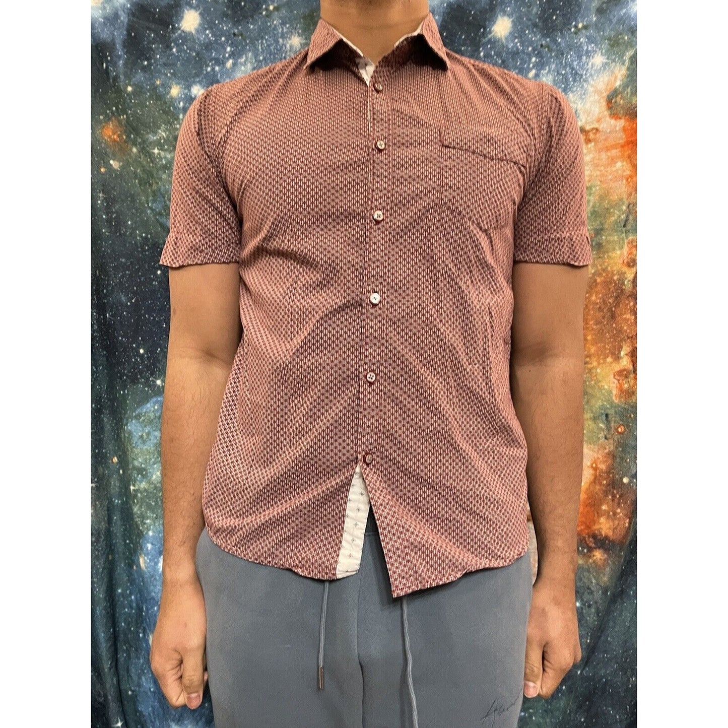 Men’s Lon NYC maroon button up short sleeve first class goods shirt Small Fit