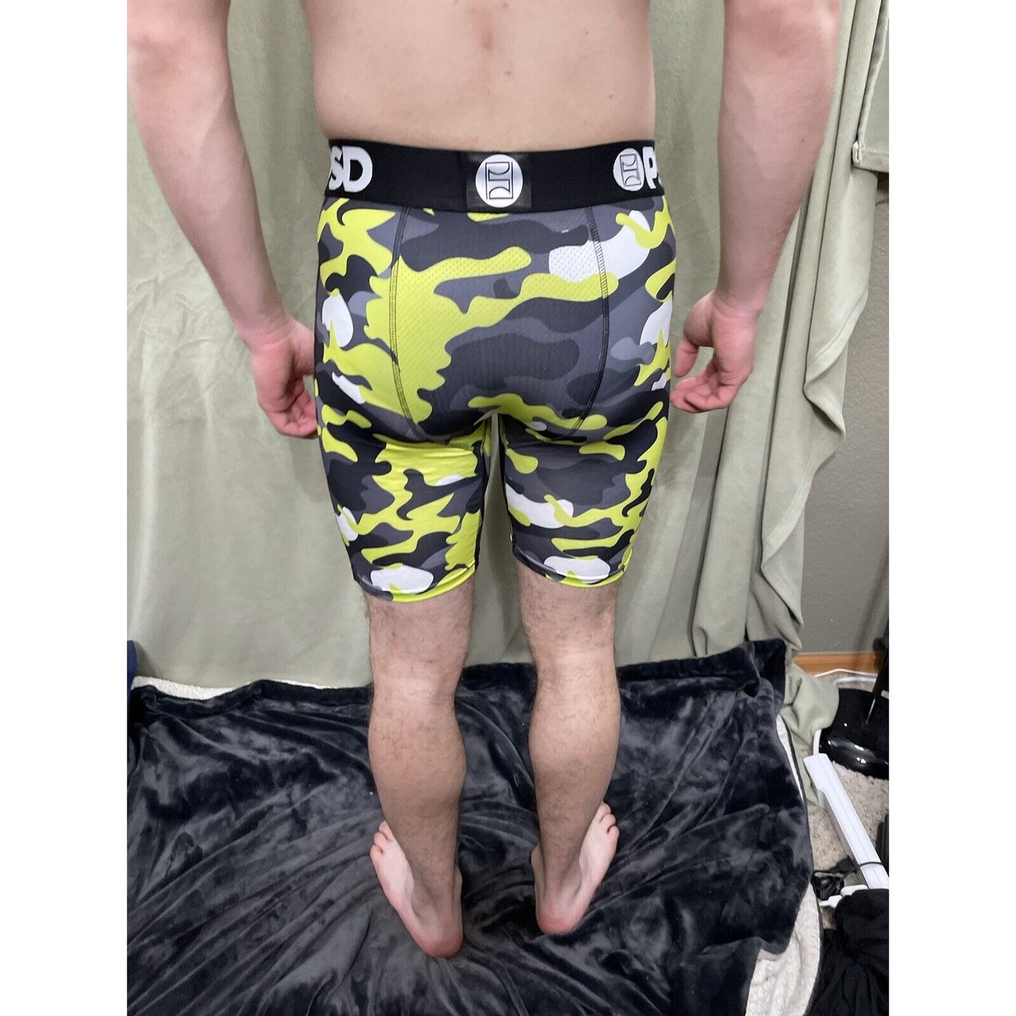 Men’s PSD Compression Shorts Neon Warface Mouth Medium Camo New