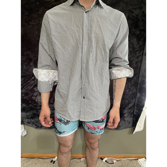 Men’s Cultura International medium Gray striped long sleeve Button up shirt