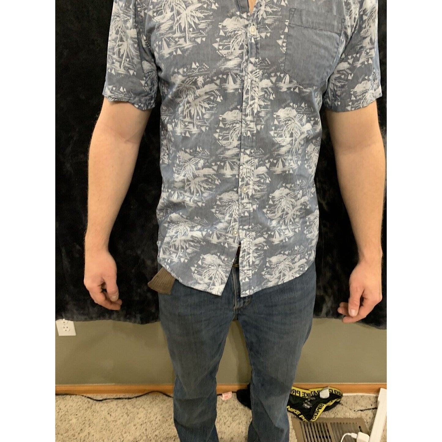 Retrofit Brand Button-up Shirt, Blue Sz Medium - Tropical / Hawaiian Pattern