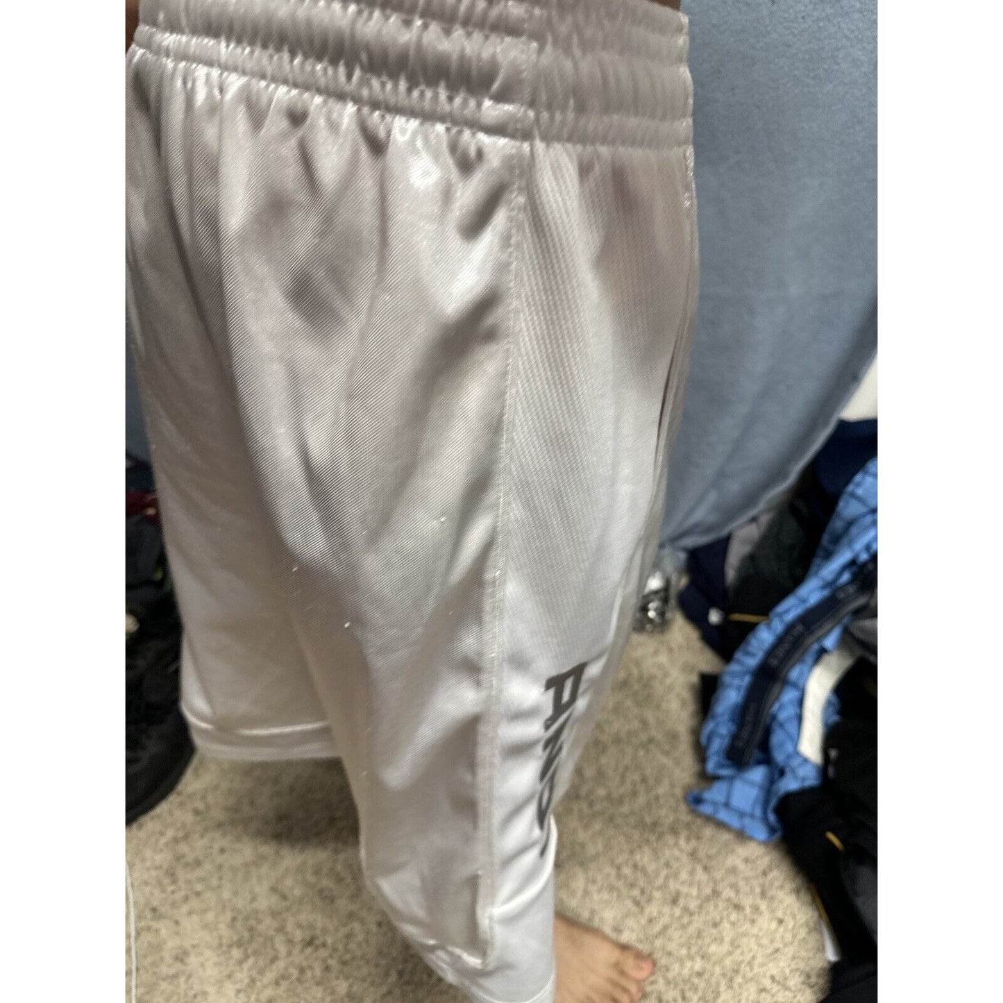 Men’s White AND1 Medium Athletic Shorts With Pockets