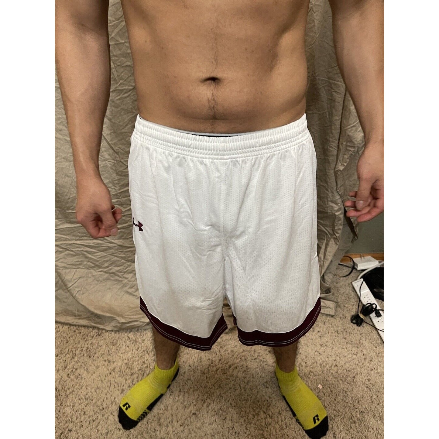 Boy's under armour Youth XL white and Maroon Lacrosse style shorts no pockets