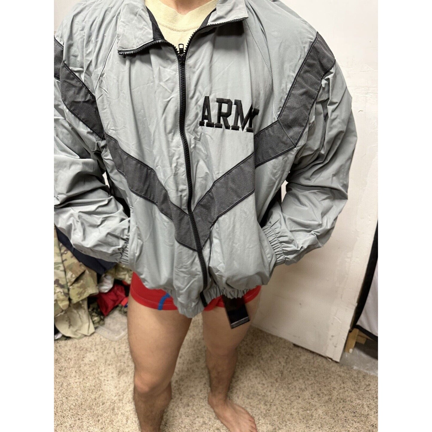 Men’s Army Medium Short Jacket Physical Fitness Uniform Full Zip Gray