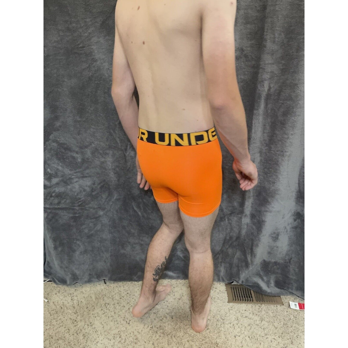 boy's youth large neon orange heatgear under armour fitted boxer brief