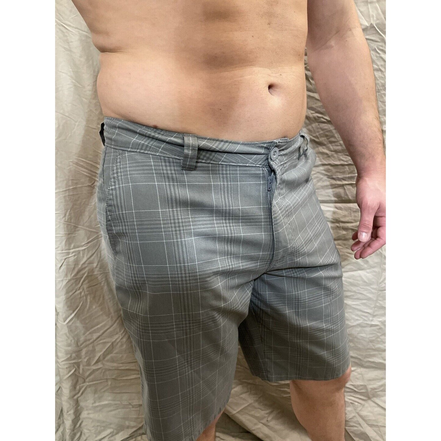 O'Neill Men Chino Shorts Size 34 Gray Plaid Casual 4 Pockets Logo Embroidered