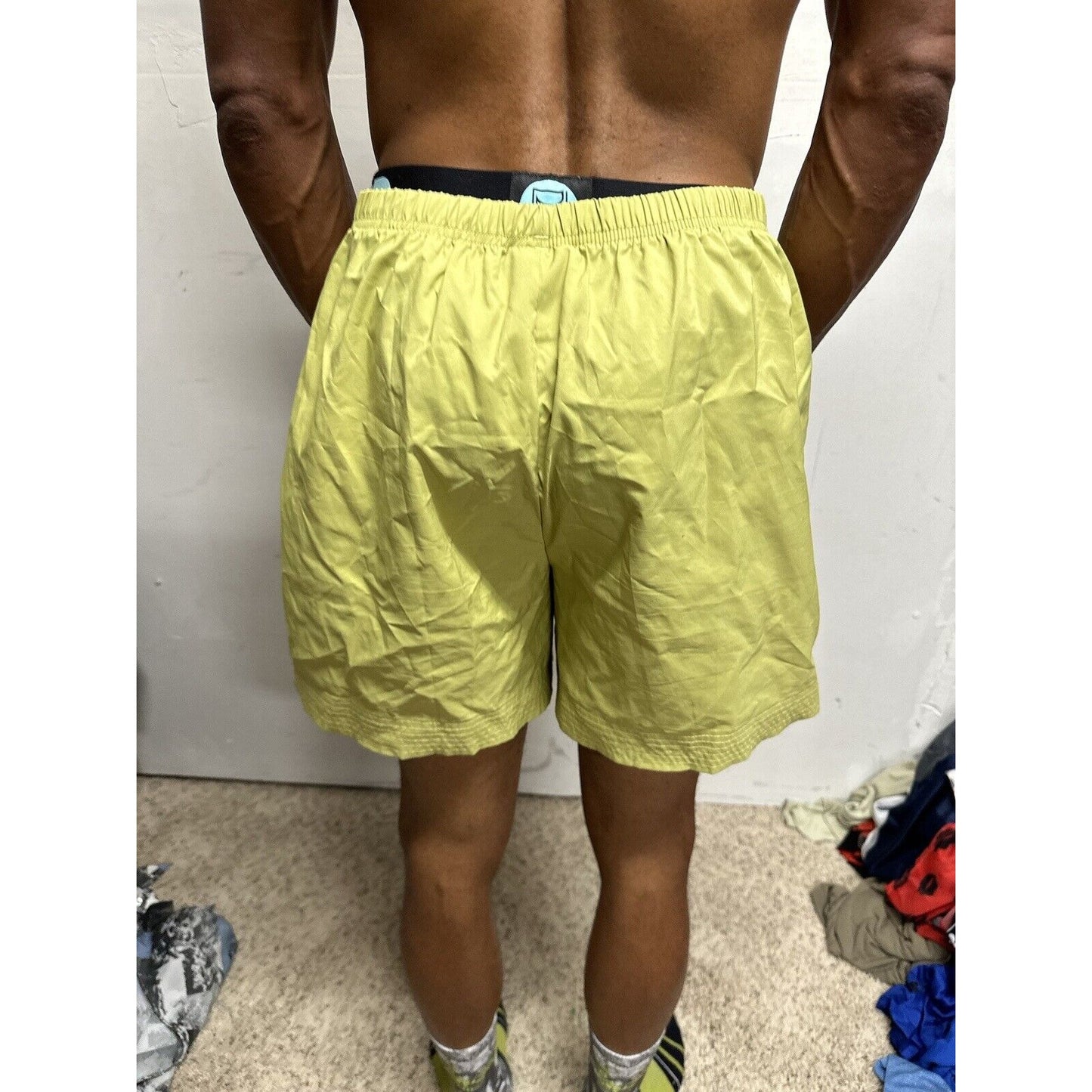 Men’s Large Yellow Reebok Shorts With Pockets