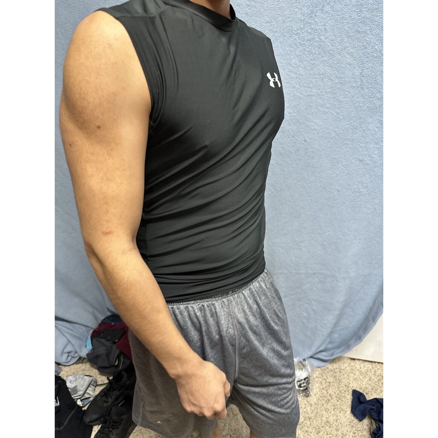 Men’s Black Under Armour Muscle Shirt Athletic Tank Large