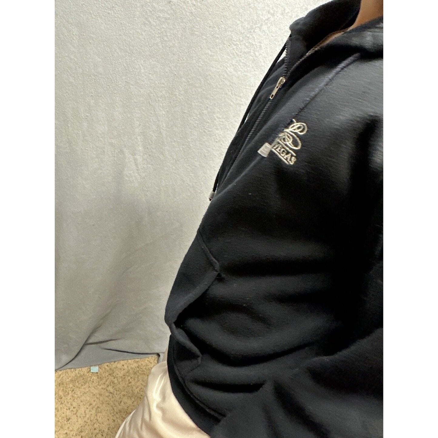 Men’s Dark Blue Full Zip Hoodie Las Vegas Medium DC Classic Polyester
