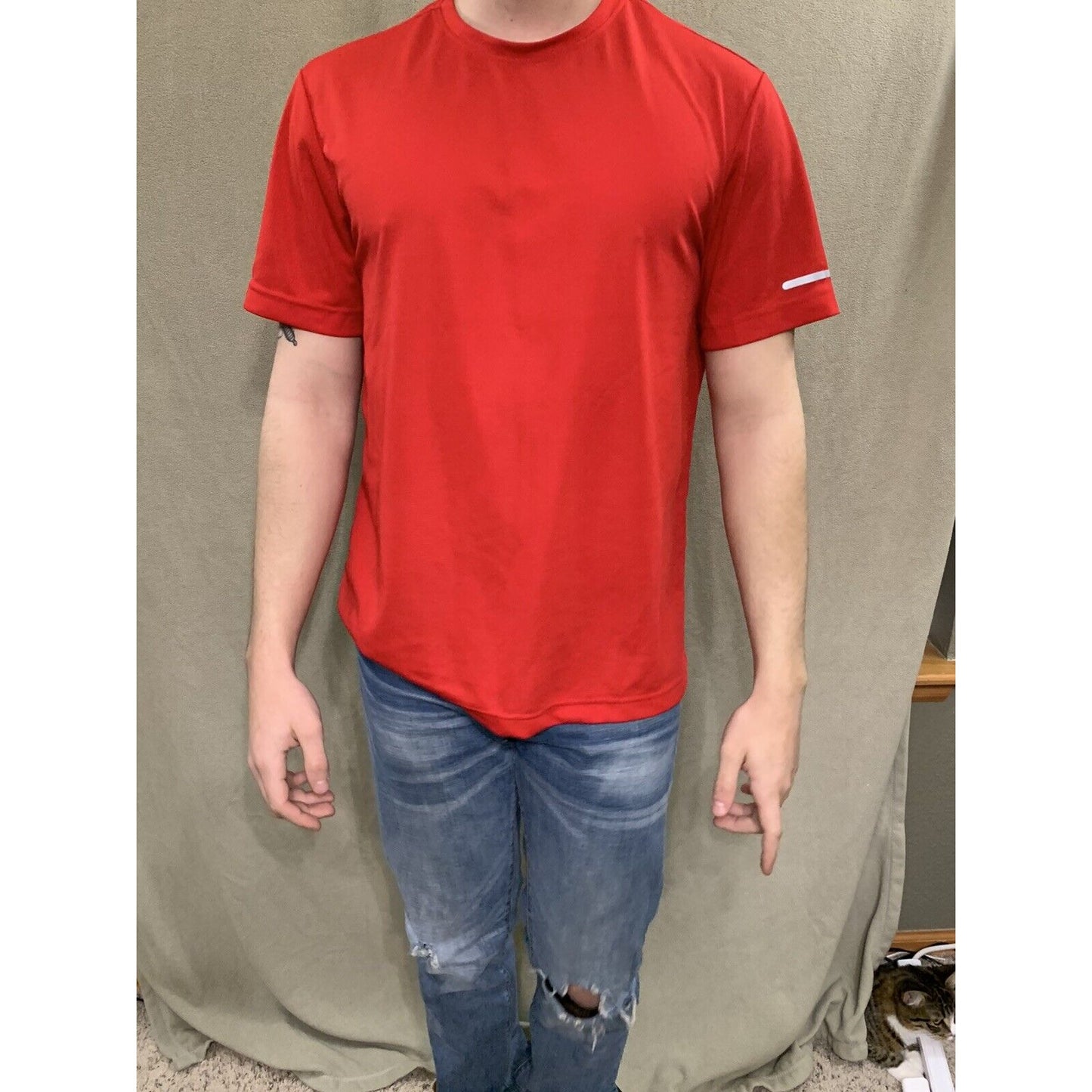 Athletic Works Mens Medium Regular Fit Quick Dry Tee Shirt Red