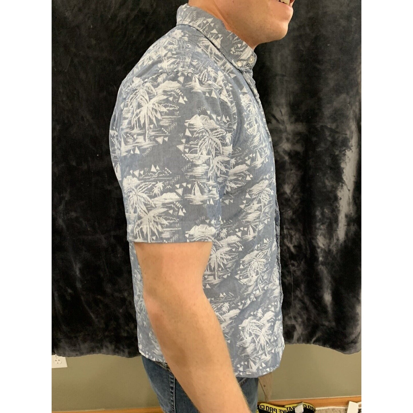 Retrofit Brand Button-up Shirt, Blue Sz Medium - Tropical / Hawaiian Pattern