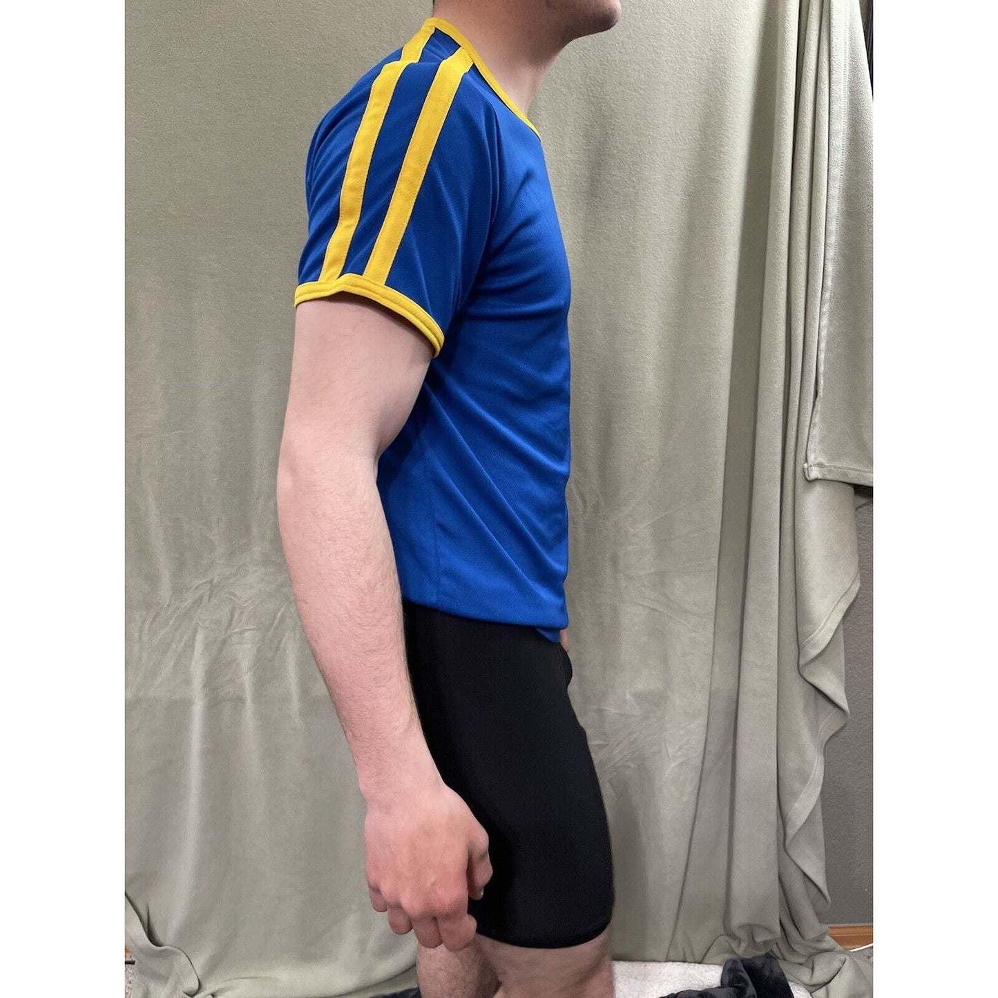 Men’s Roadrunner Sports Small Royal Blue Athletic Shirt